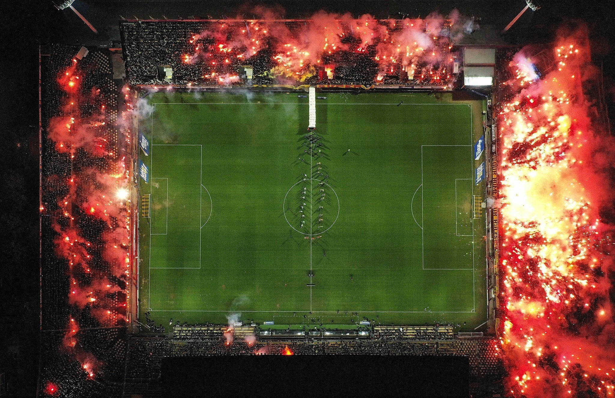 aris-pyro-show1.jpg