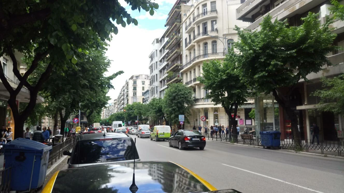 thessaloniki-agora-6.jpg