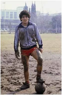 maradona-wHE8x.jpg