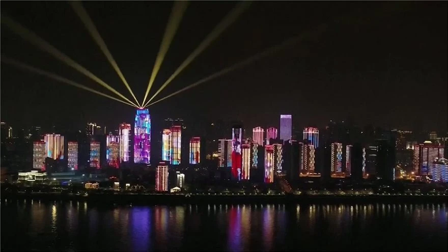 skynews-covid-wuhan-light-4964699.jpg