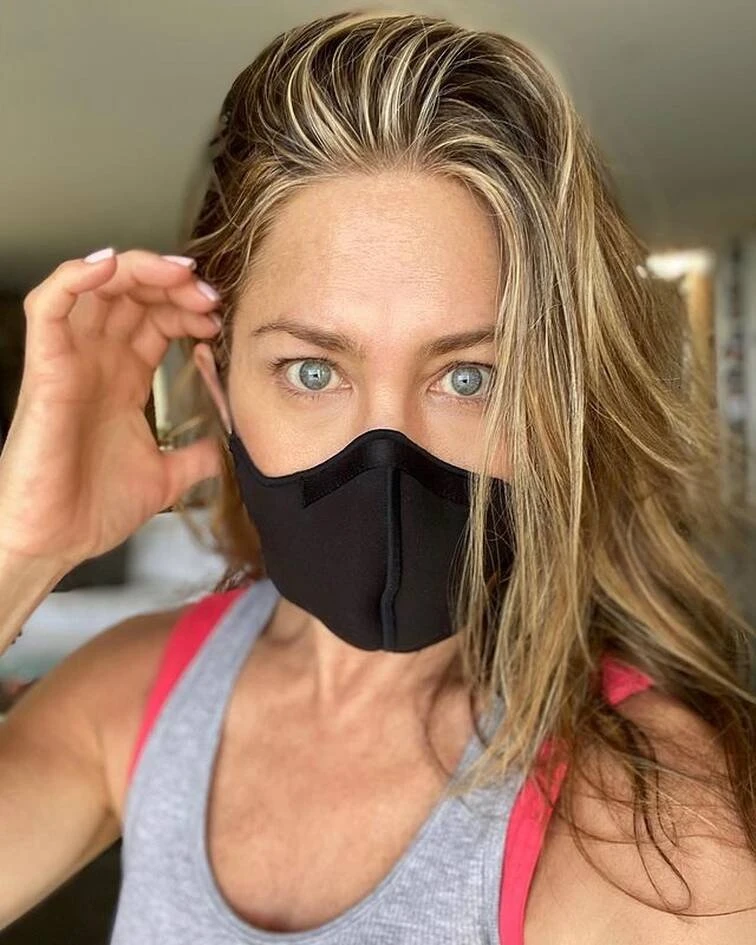 aniston-1.jpg