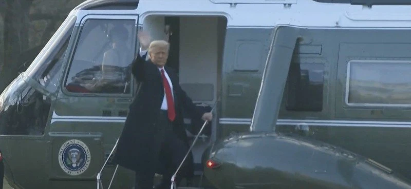 tramp-melania-feygoyn-leukos-oikos-3.jpg