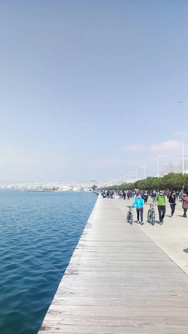 thessaloniki-paralia-3.jpg