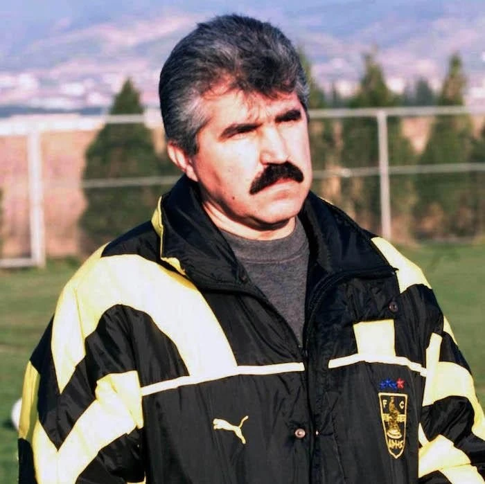 parasxos-aris.jpg
