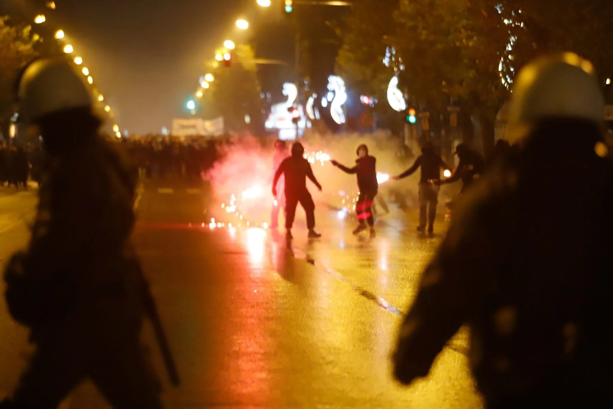 epeisodia-sti-thessaloniki.jpg