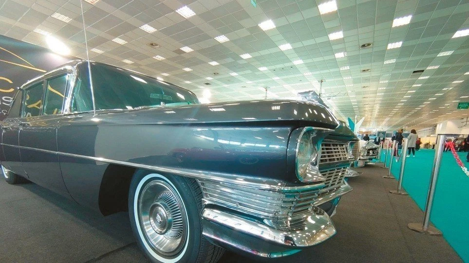 kontominas-cadillac-onasis.jpg