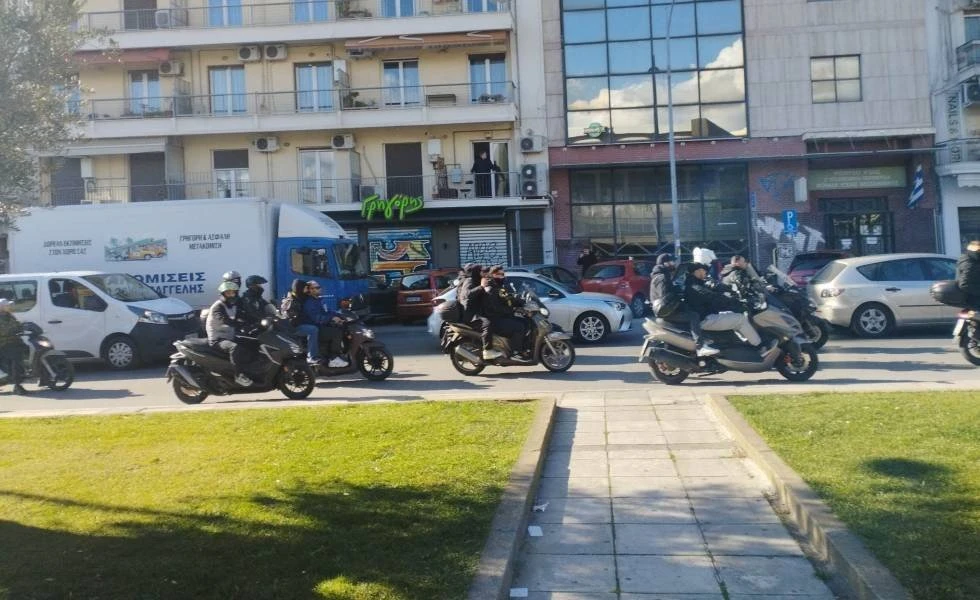 aris-mixanokinhti-poreia-2.jpg