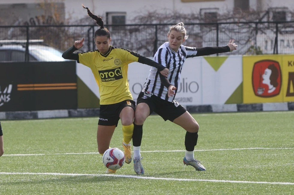 konstantopoulou-2.jpg