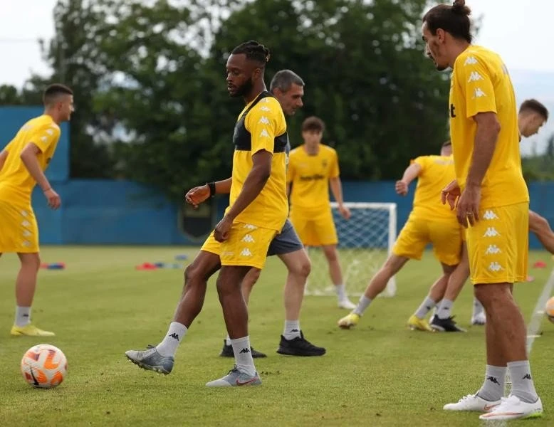 aris-proponisi2.jpg