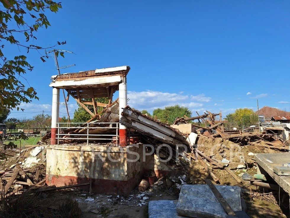 koskinas-karditsas-spiti-pou-katerreuse.jpg