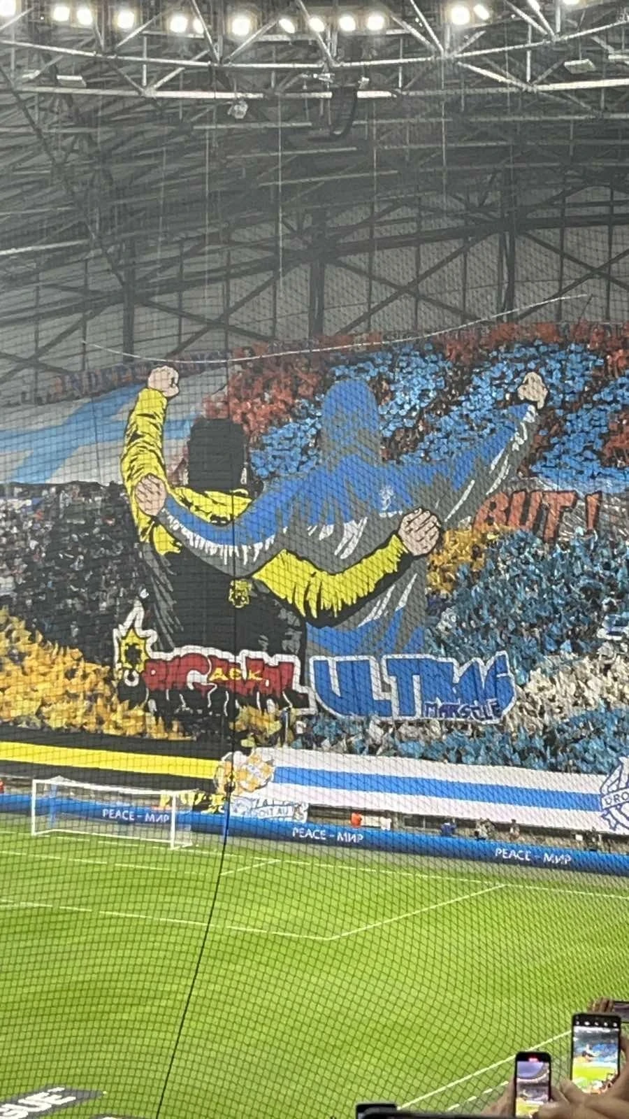 marseig-aek-coreo-fans.jpg