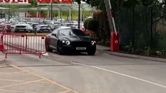 bentley-continental-manchester-united.jpeg