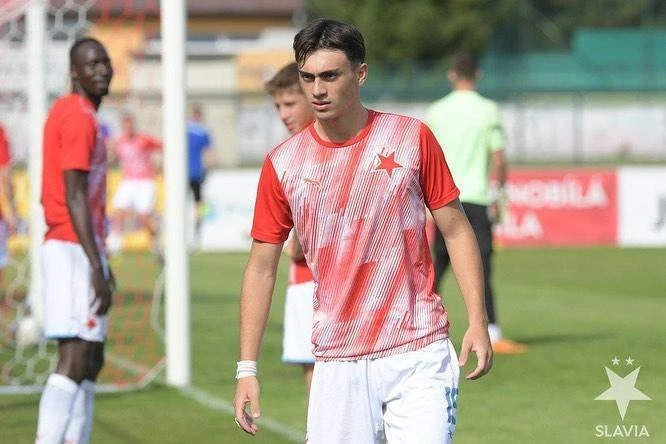 voriazidis-slavia-12.jpg