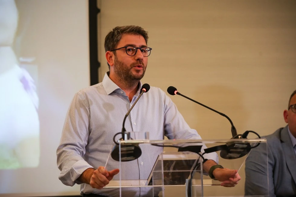 zagorakis-vivlio-3.jpg