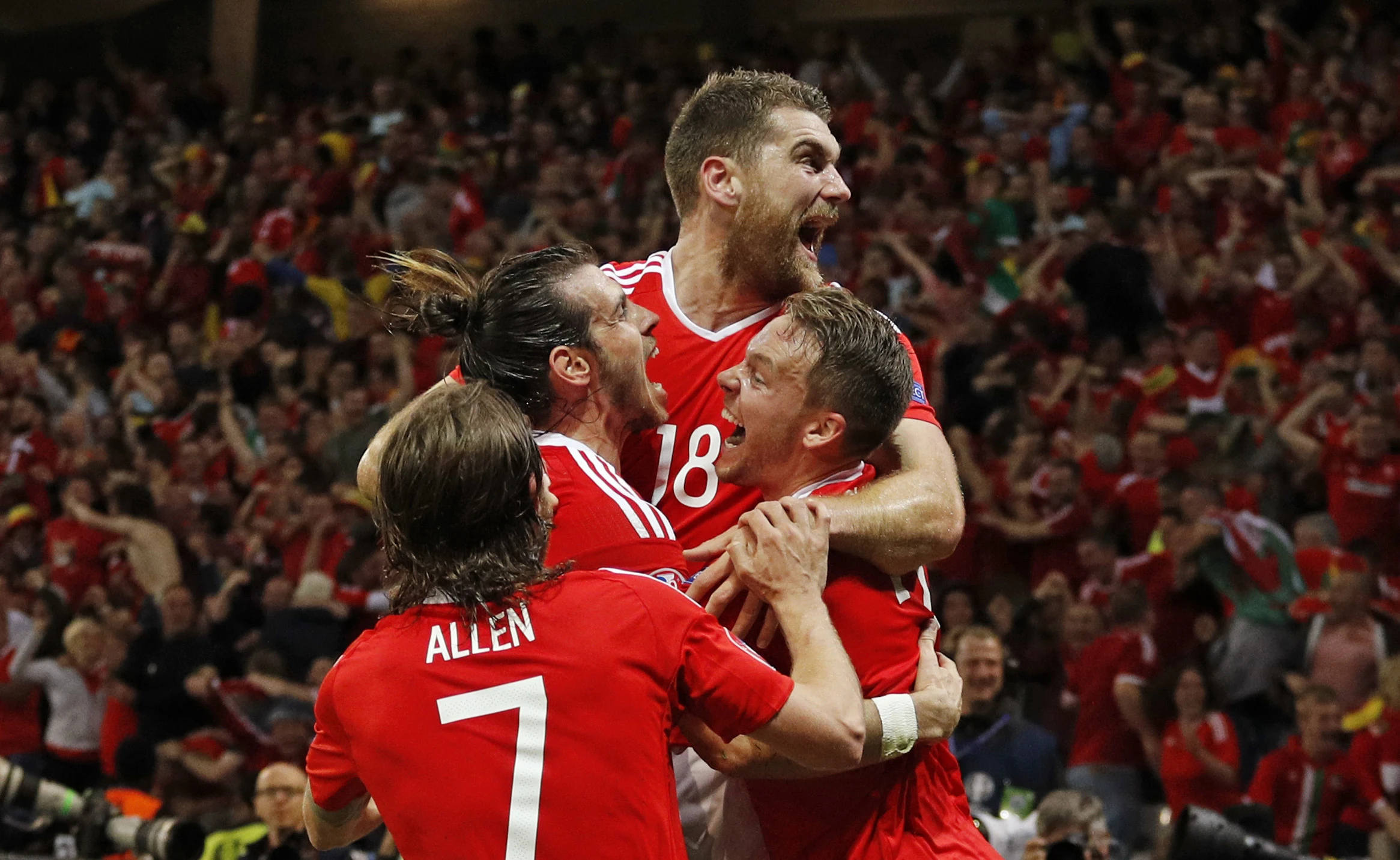 25895868-2016-07-01t204650z-110407610-mt1aci14465825-rtrmadp-3-soccer-euro-wal-bel.jpg