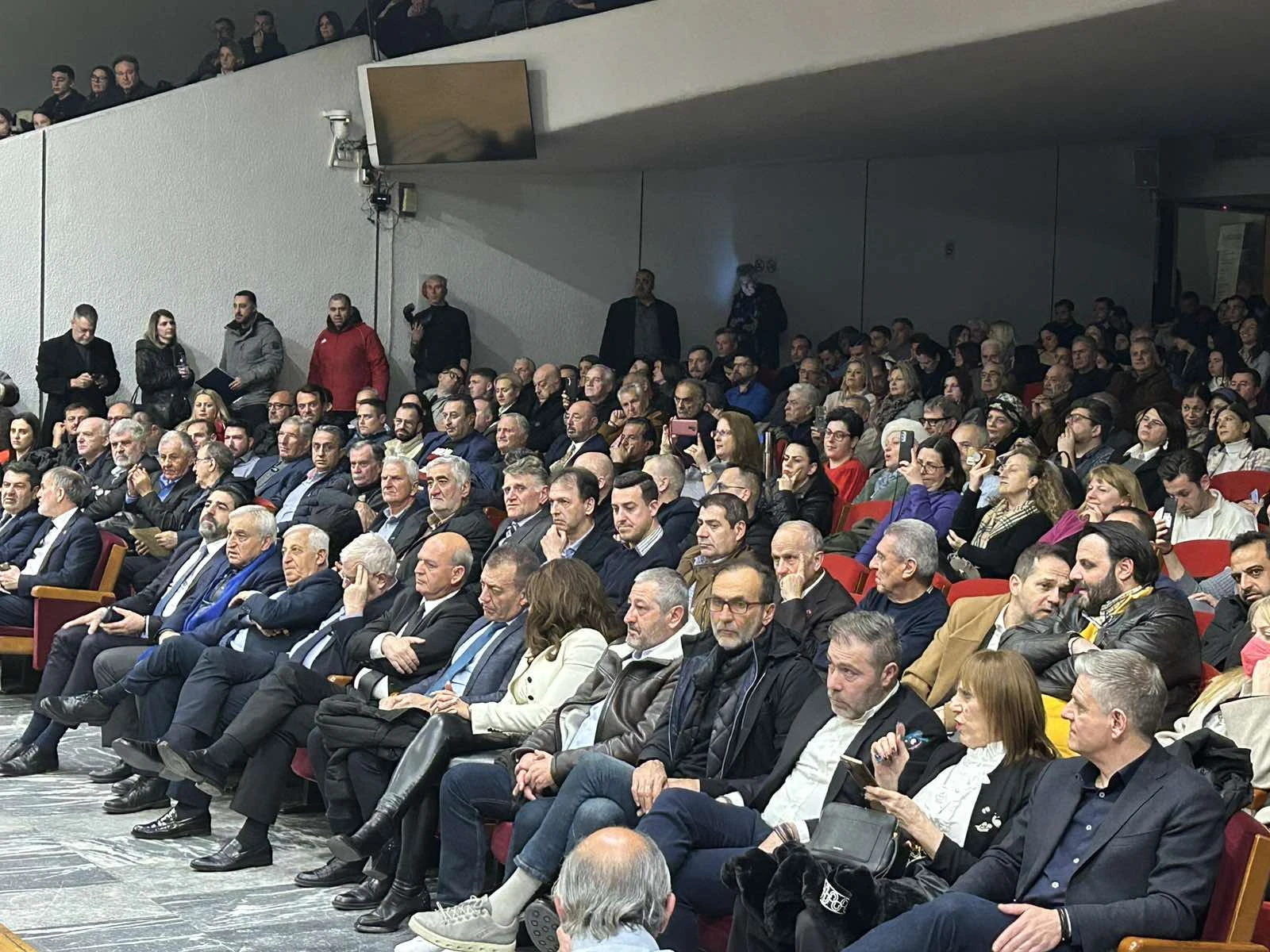 1-UVNXJ.jpg