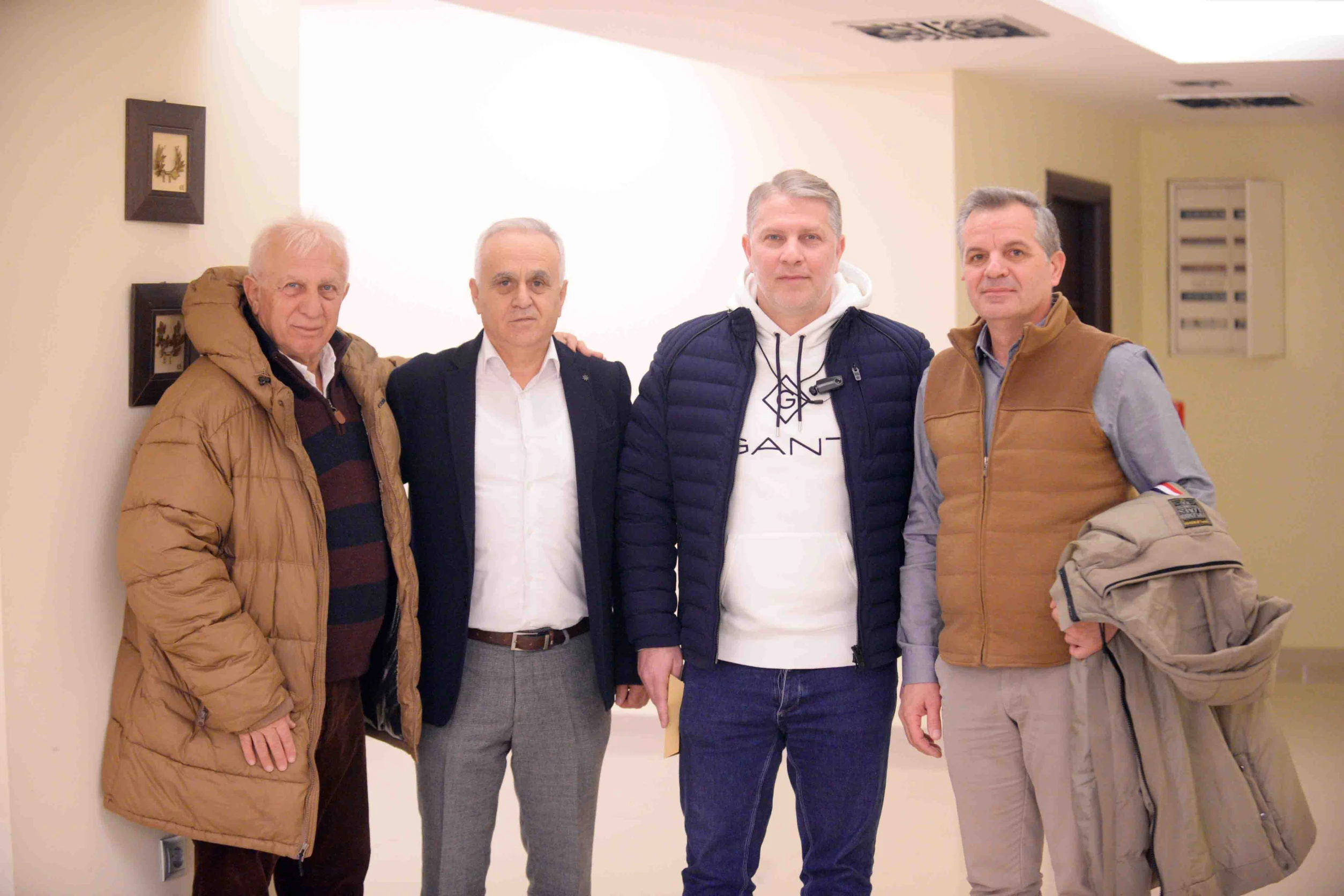 31-N3D90.JPG