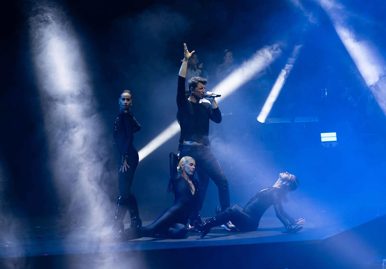 sakis-rouvas-proves-2.jpeg