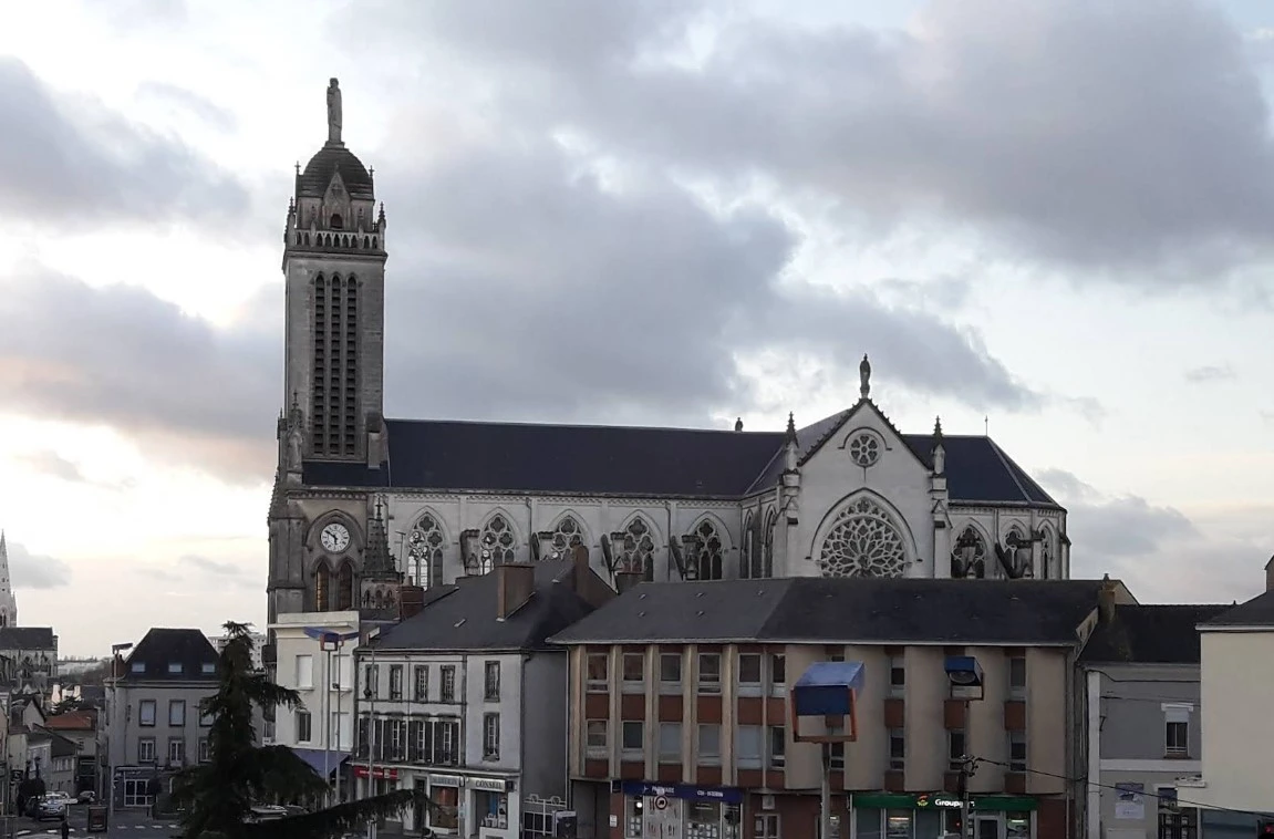 eglise-saint-pierre.jpg
