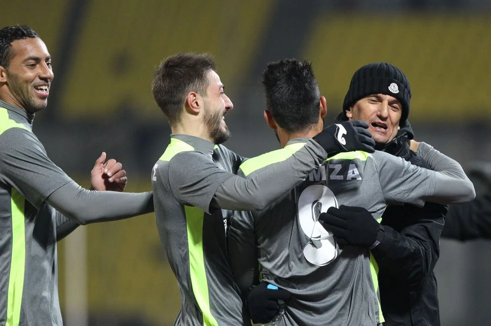 lucesku-xanthi.jpg