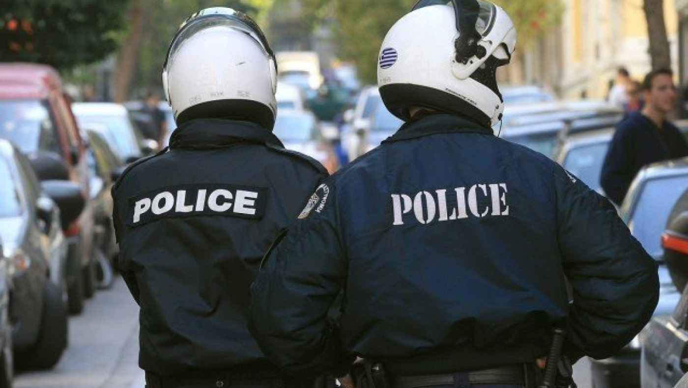Ενταση με ΜΑΤ και πολίτες ενόψει των πλειστηριασμών στη Θεσσαλονίκη (pic)