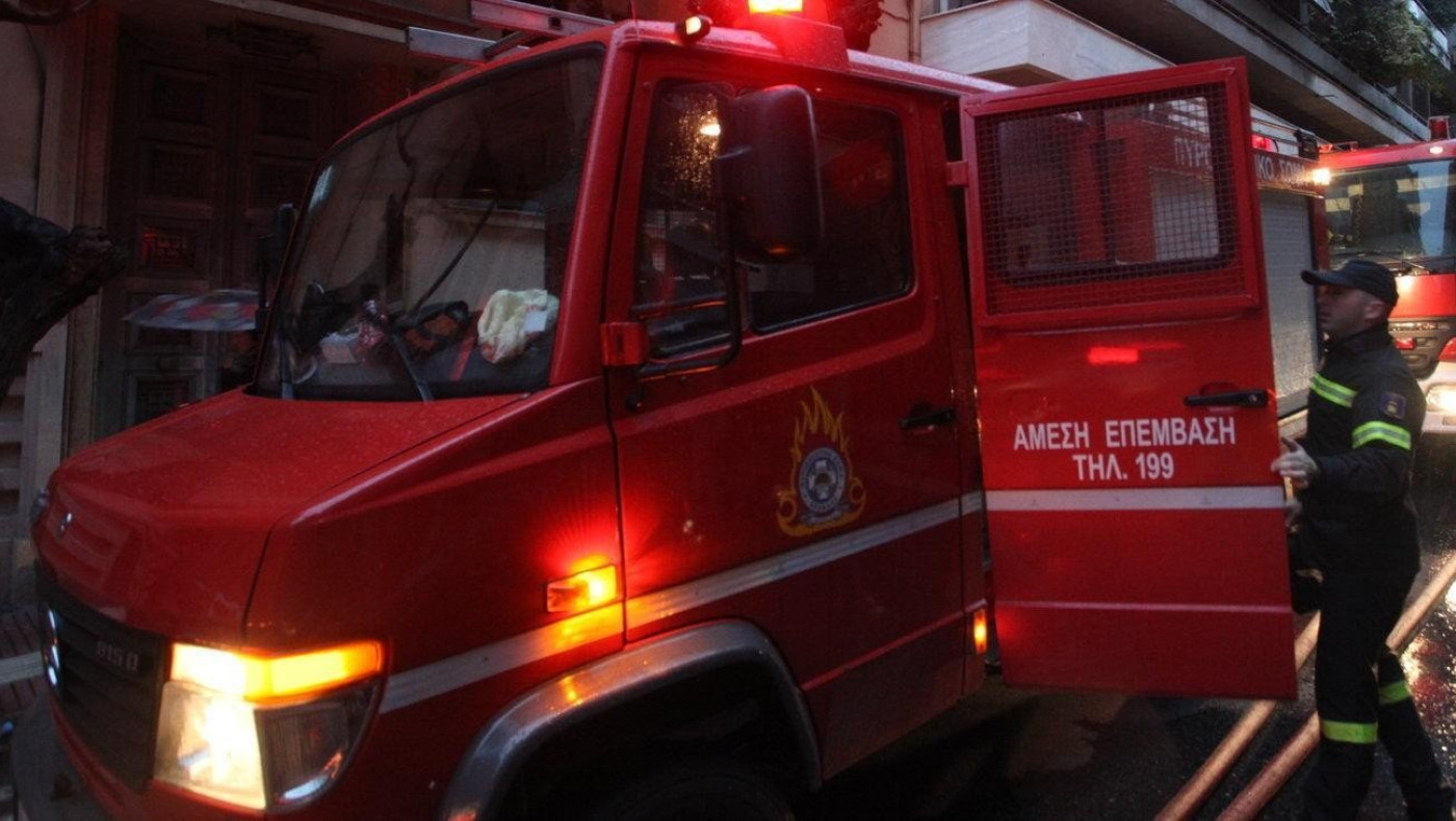 Φωτιά σε περίπτερο τα ξημερώματα στο κέντρο της Θεσσαλονίκης