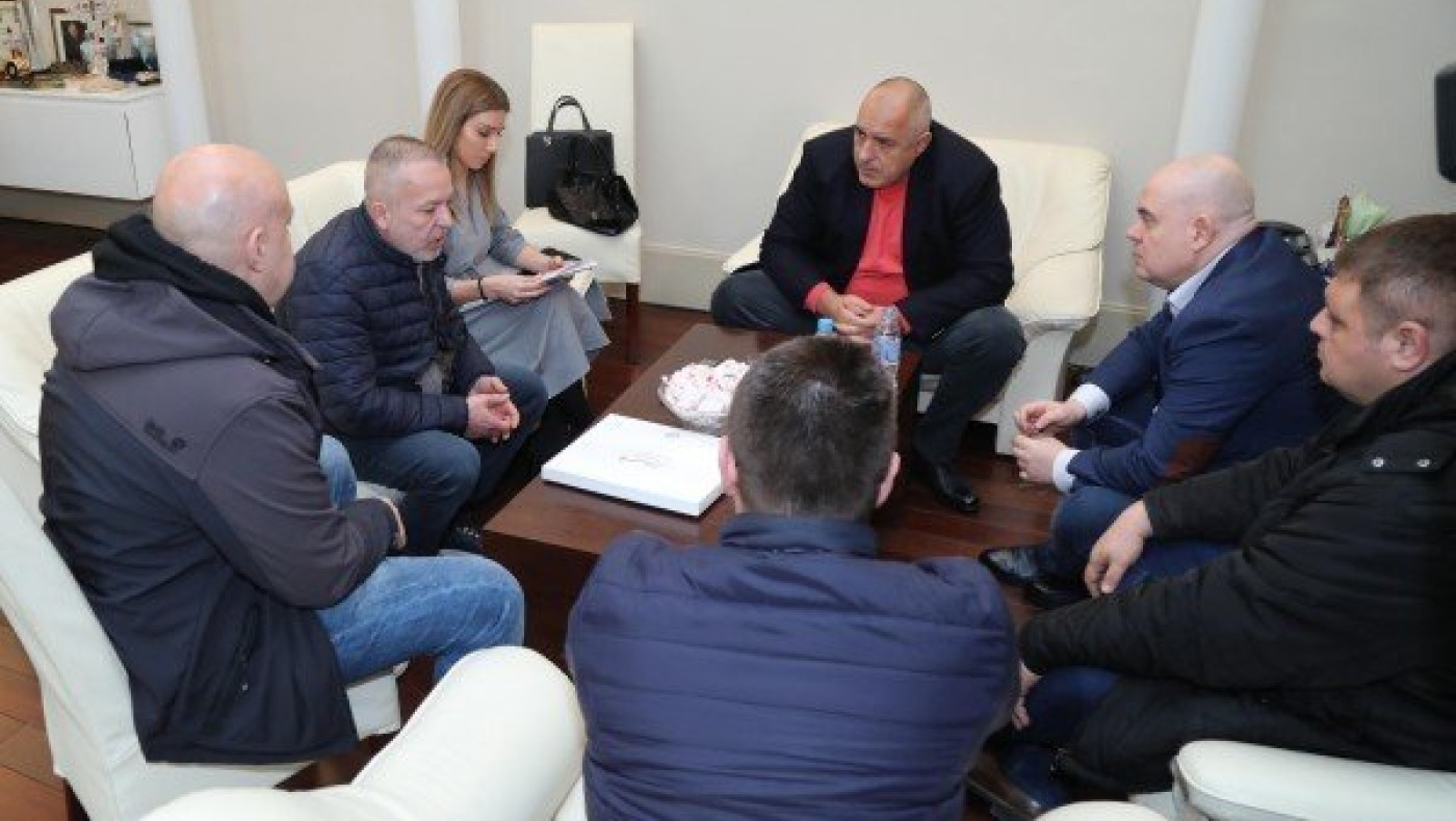 Οπαδοί της Μπότεφ στον Βούλγαρο Πρωθυπουργό για τον Τόσκο