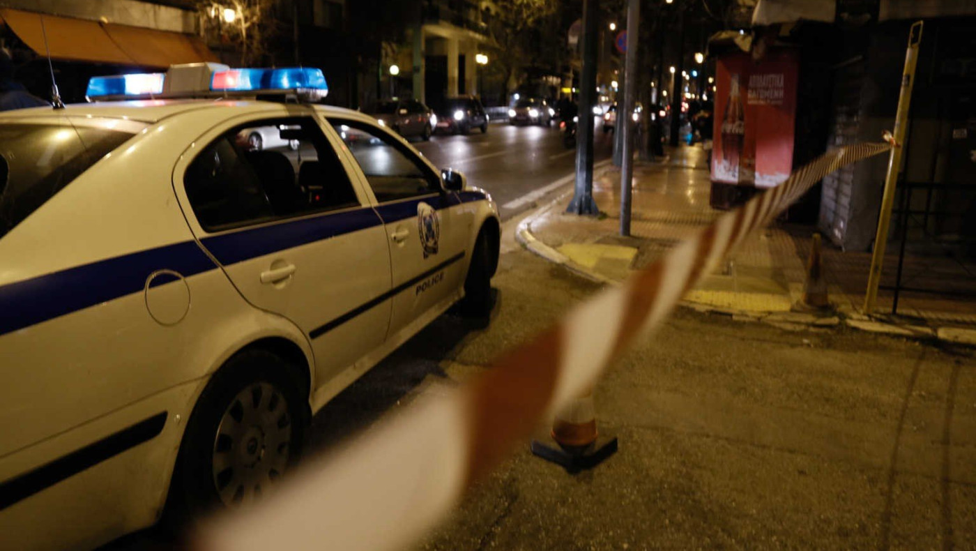 Απαγόρευση κυκλοφορίας: Ερωτικές περιπτύξεις με sms για ψώνια