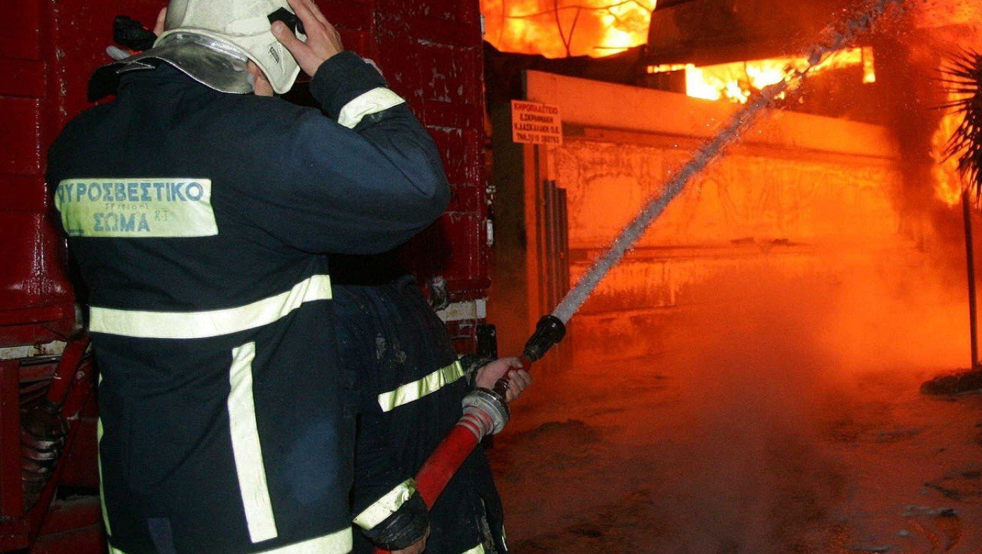 Φωτιά σε βιοτεχνία στη Θεσσαλονίκη