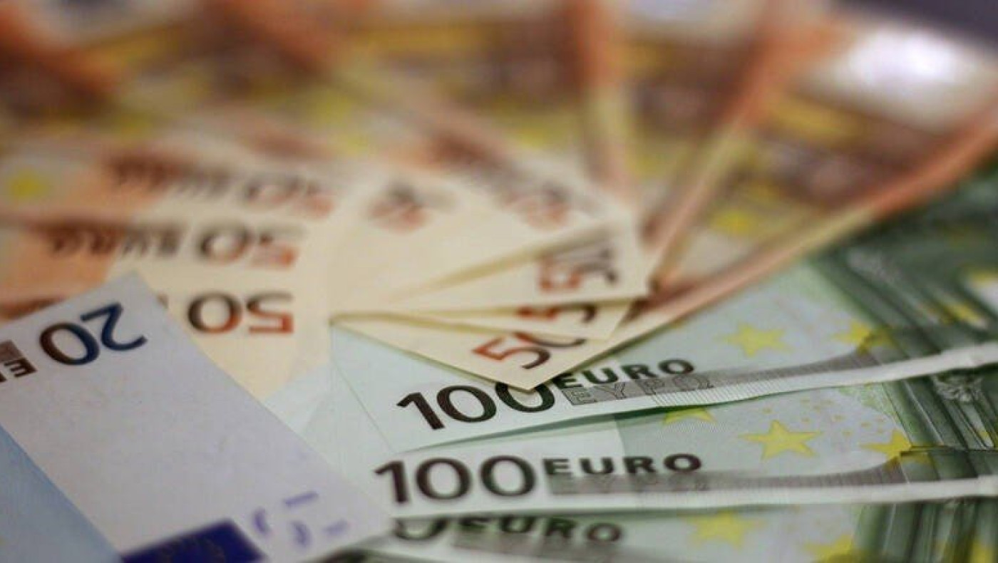 Την επόμενη εβδομάδα αρχίζει η πληρωμή της αποζημίωσης των 800 ευρώ