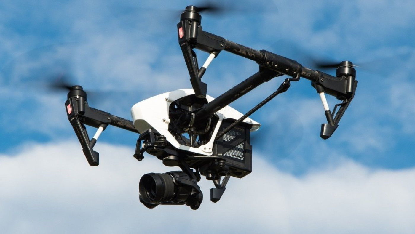Χαλκιδική: Drone με ντουντούκα ίπταται και... φωνάζει «σαν το σπίτι, δεν έχει!»