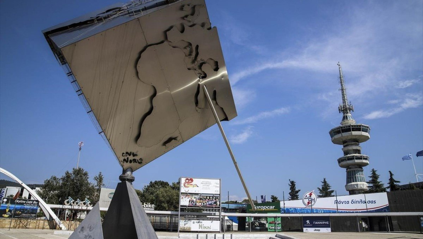 Ποζρικίδης: «Από τον Β΄Παγκόσμιο είχε να αναβληθεί η ΔΕΘ!»