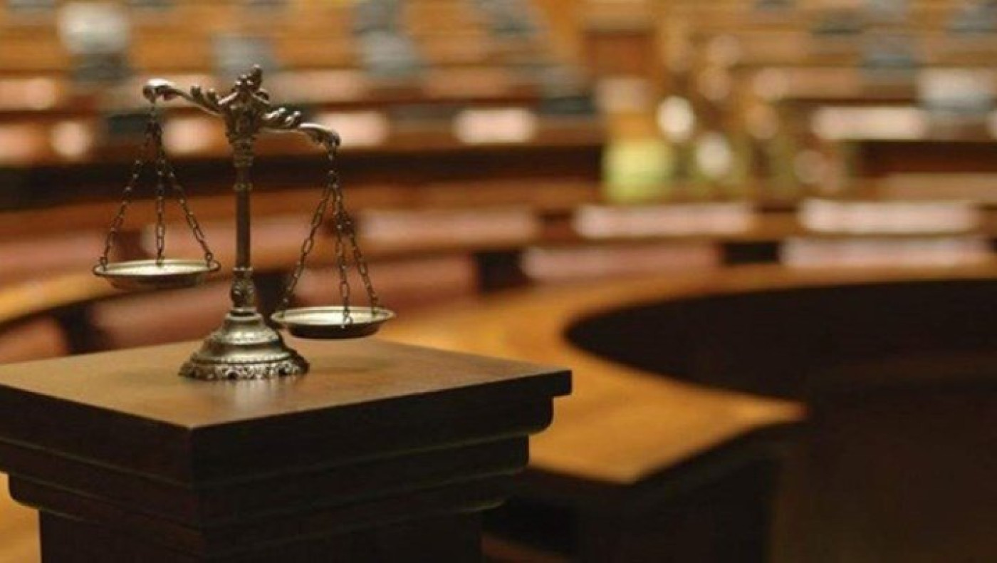 Θεσσαλονίκη: 45χρονος υπό την επήρεια μέθης τράκαρε με το αυτοκίνητο και προσπάθησε να πάρει τα όπλα των αστυνομικών