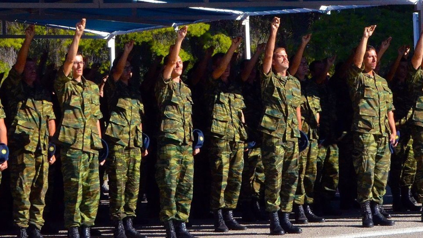 Στρατιωτική θητεία: Αποφασίστηκε η αύξηση κατά 3 μήνες