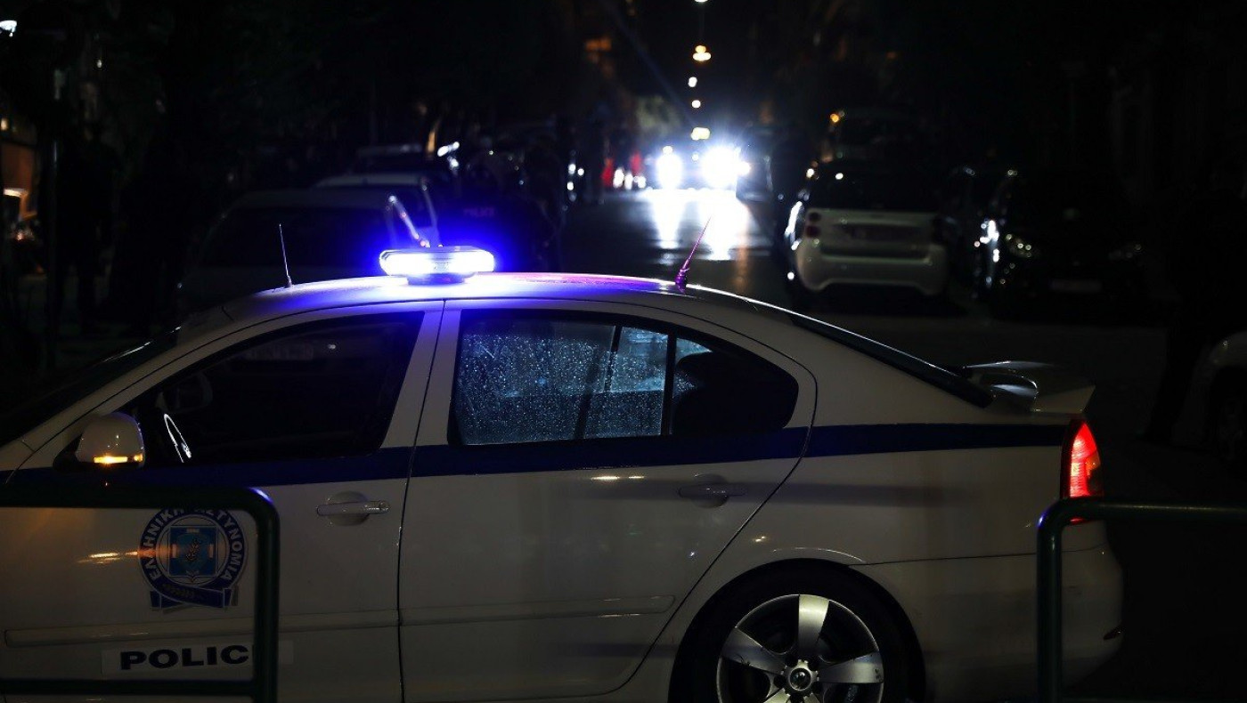 Σοκ στη Θεσσαλονίκη: Συμμορίες ρημάζουν καταστήματα στην «έρημη πόλη»