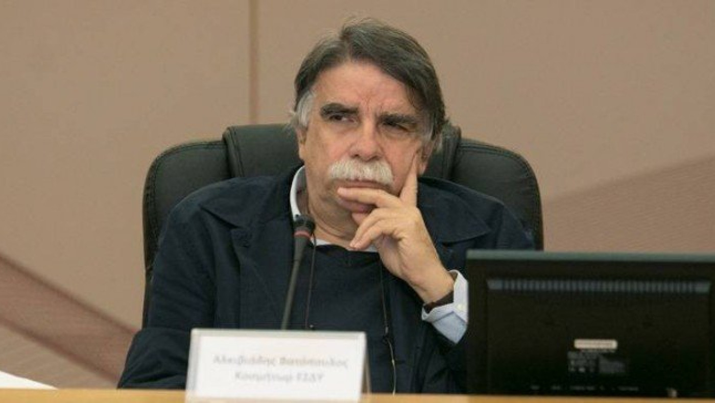 Βατόπουλος: «Με εκατοντάδες εισαγωγές στα νοσοκομεία, τι να ανοίξεις;»