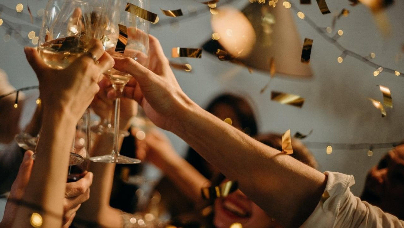 Κορωνοϊός: Ελάχιστες υποθέσεις συλλήψεων για κορωνοπάρτι δικάζονται!