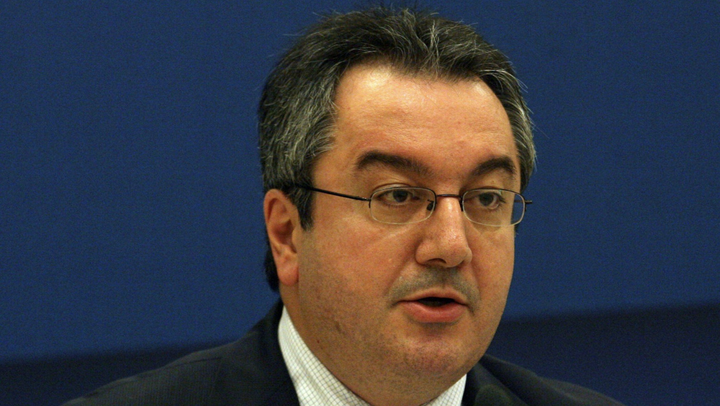 Μόσιαλος: Πιθανό το τέταρτο κύμα πανδημίας τον Δεκέμβριο