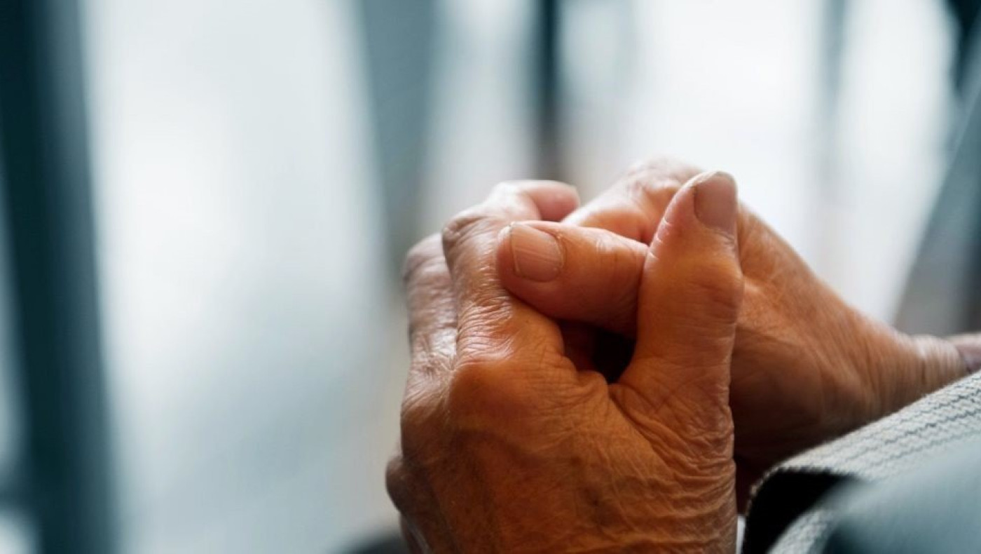 Πάτρα: Ανήλικη ασέλγησε σε υπερήλικο για να τον ληστέψει