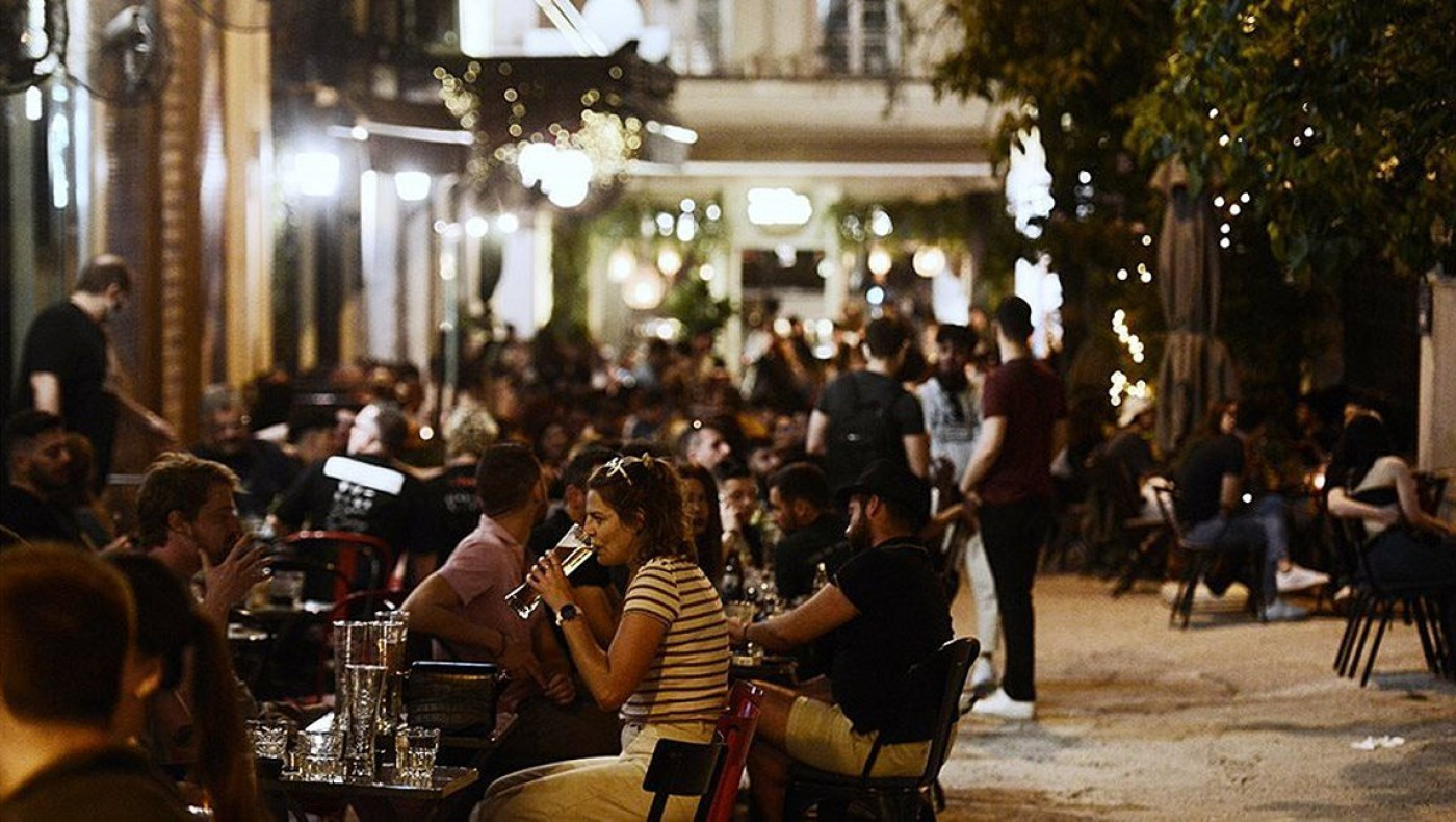 Έπεσε το τελευταίο κάστρο των μέτρων: Ελεύθερη πάλι η κυκλοφορία τη νύχτα!