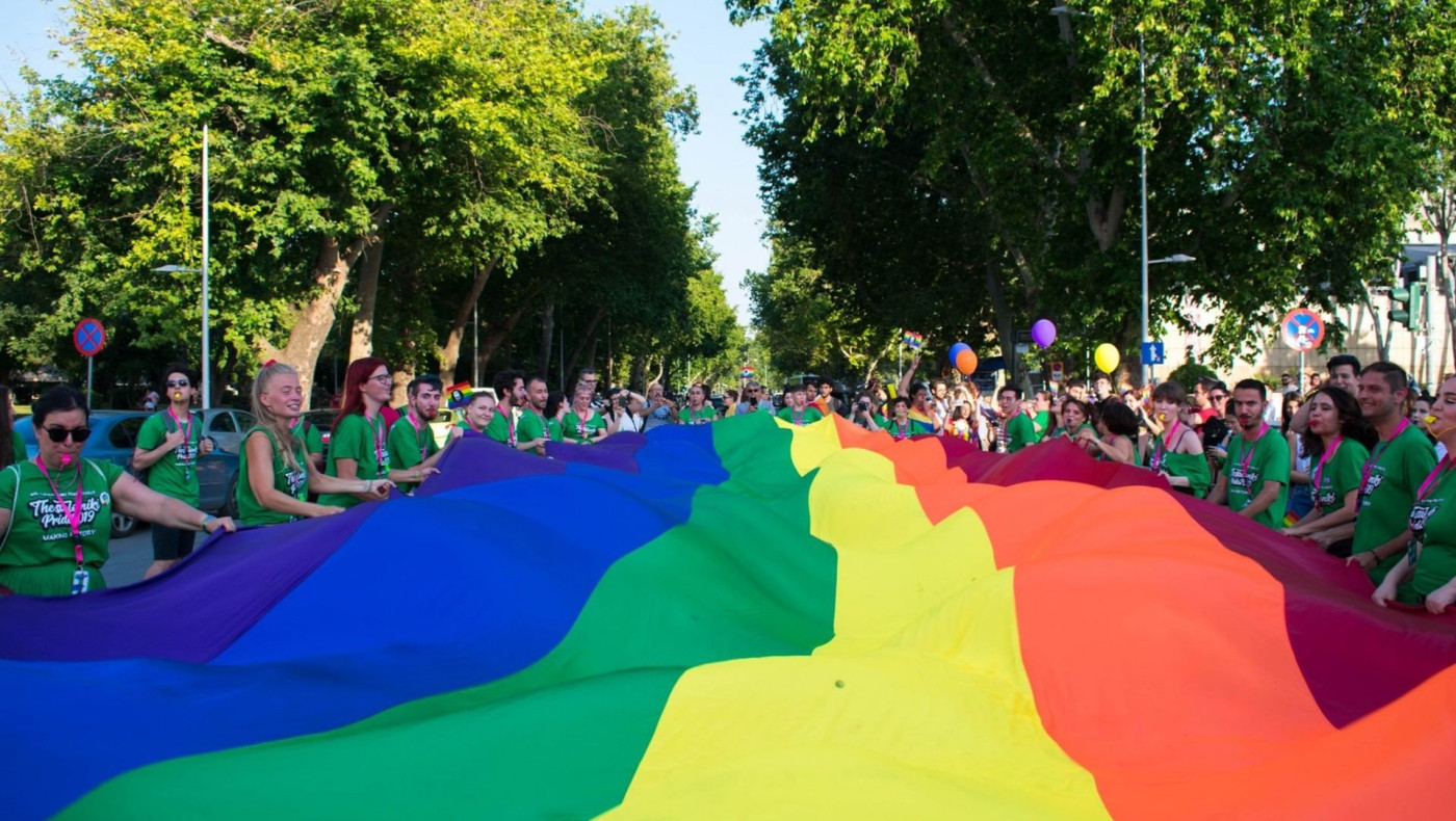 Σε εξέλιξη η «πορεία περηφάνειας» του 9ου Thessaloniki Pride
