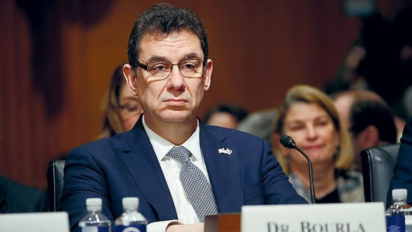 Μπουρλά: Ειδικό εμβόλιο για την μετάλλαξη Όμικρον το Μάρτιο, το χάπι την Άνοιξη