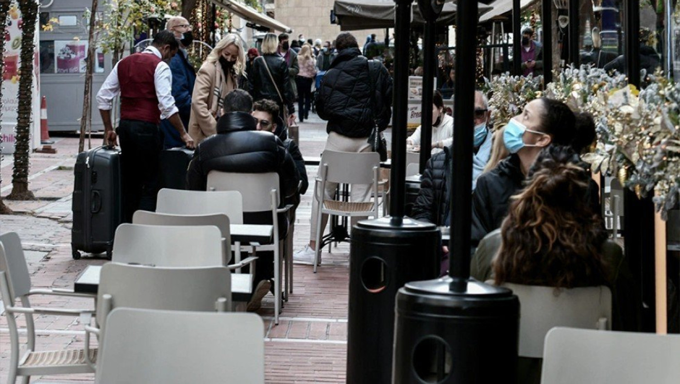 Συνεδριάζει η επιτροπή: Προς παράταση τα μέτρα για την πανδημία