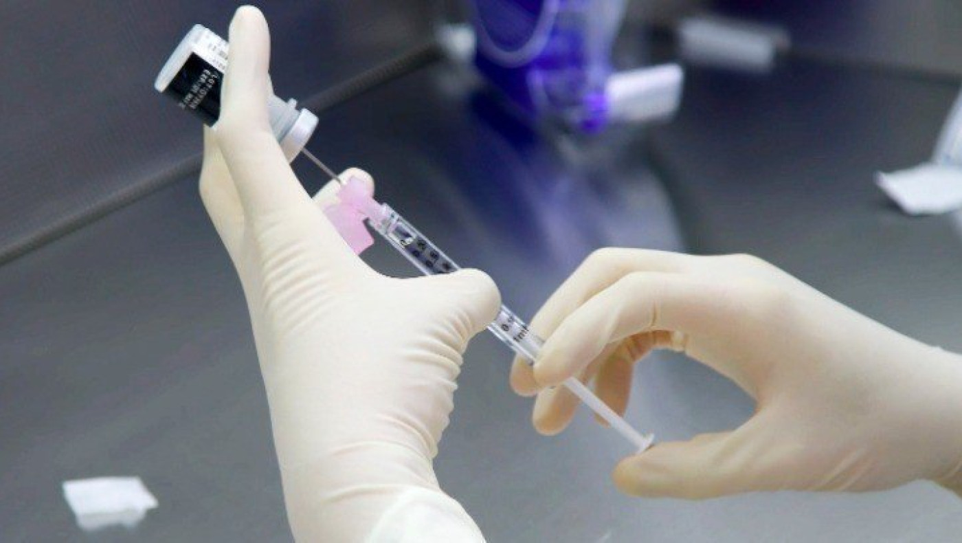 Τα εμβόλια και τα χρυσά κέρδη των φαρμακοβιομηχανιών