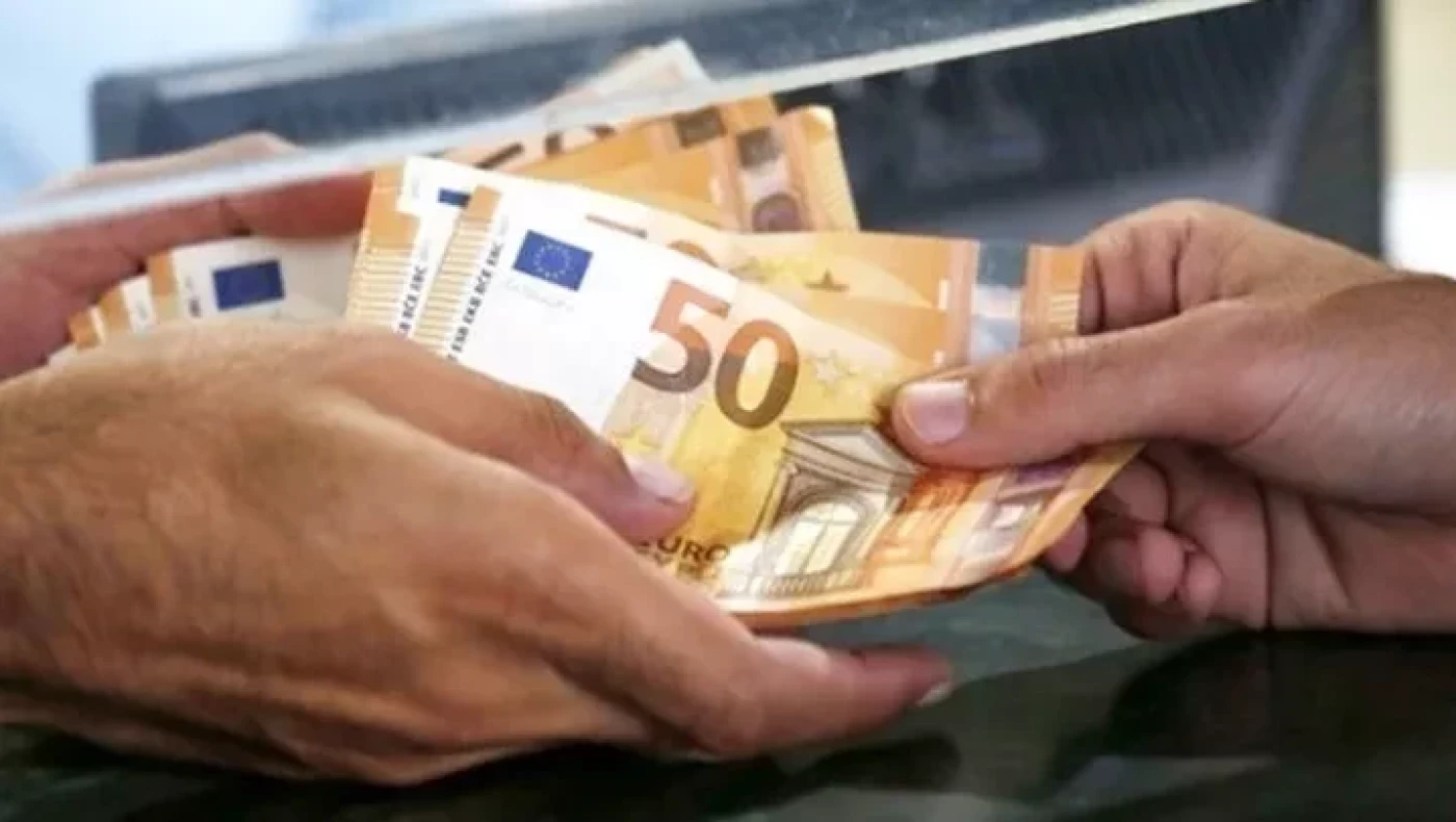 Ελλάδα: «Κλειδώνει» κοντά στα 770 ευρώ ο κατώτατος μισθός