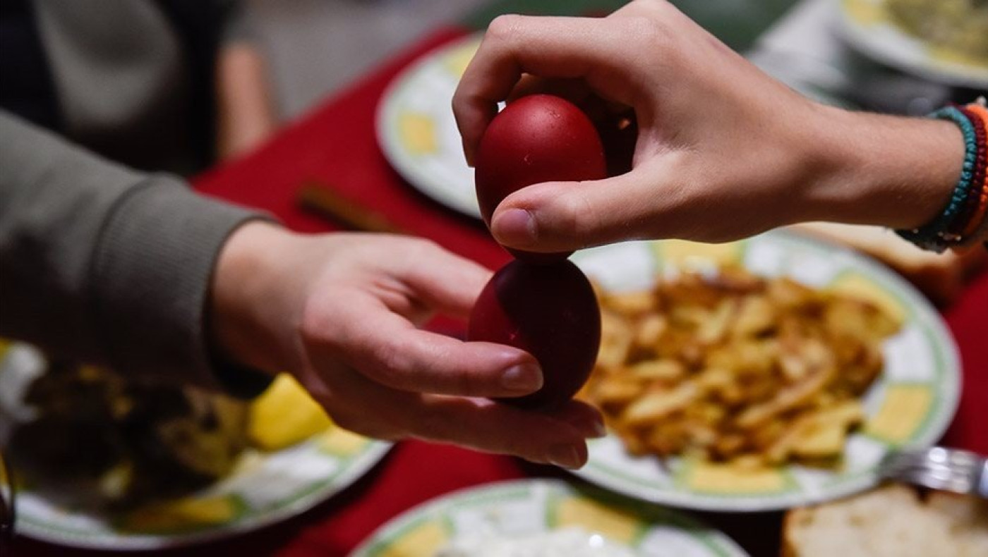 «Καλάθι του Πάσχα»: Τι περιλαμβάνει και πόσο καιρό θα διαρκέσει (vid)