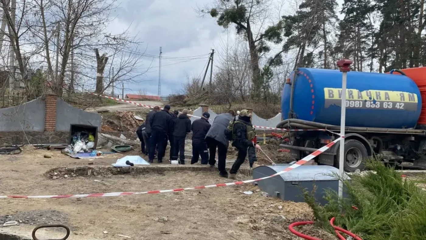 Πόλεμος στην Ουκρανία: Εντοπίστηκαν σοροί σε αποχέτευση βενζινάδικου