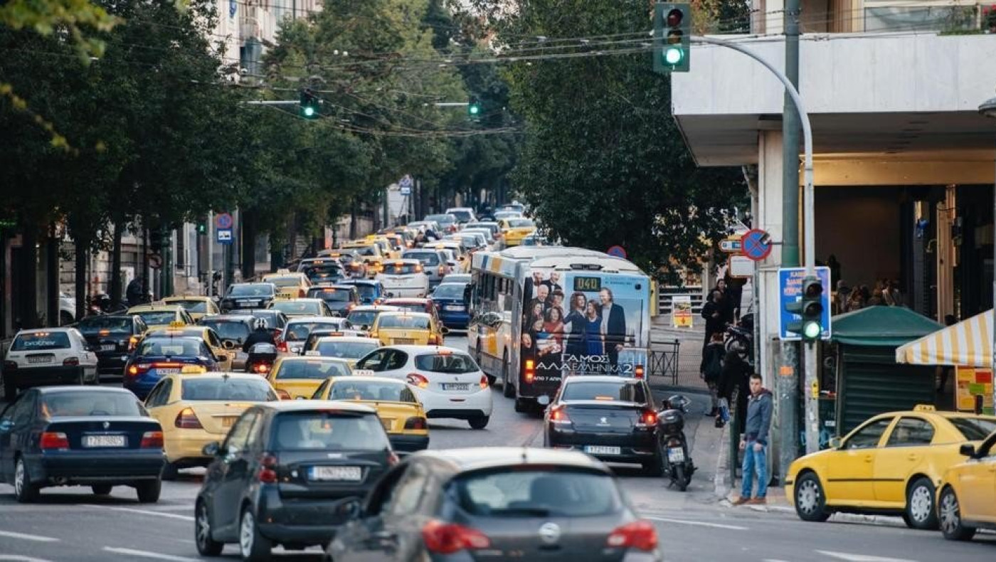Πληρώνουν μέχρι και 50 ευρώ για 10 λεπτά πάρκινγκ! Σε πλήρη εφαρμογή το σύστημα ελεγχόμενης στάθμευσης
