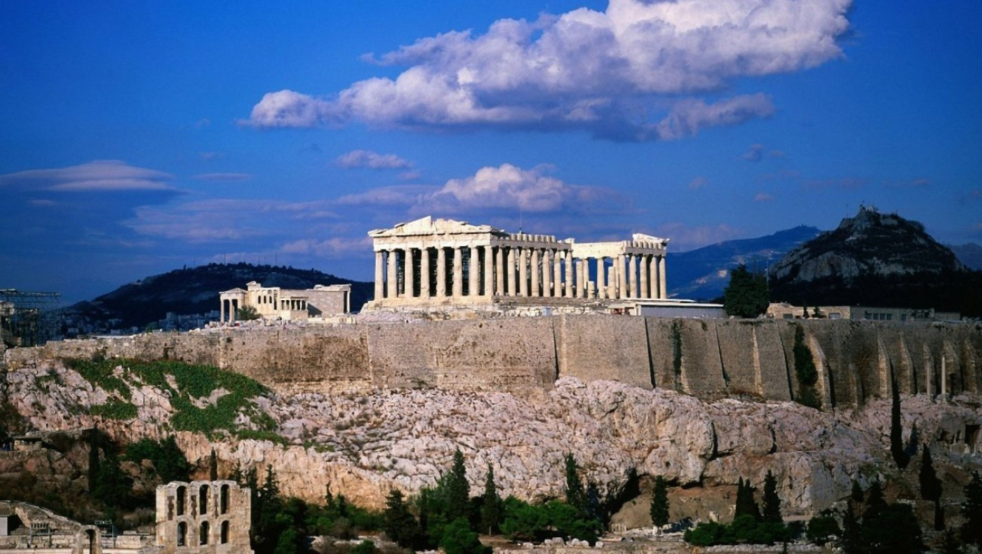 Σοκ: Τουρίστρια έχασε τη ζωή της στην Ακρόπολη