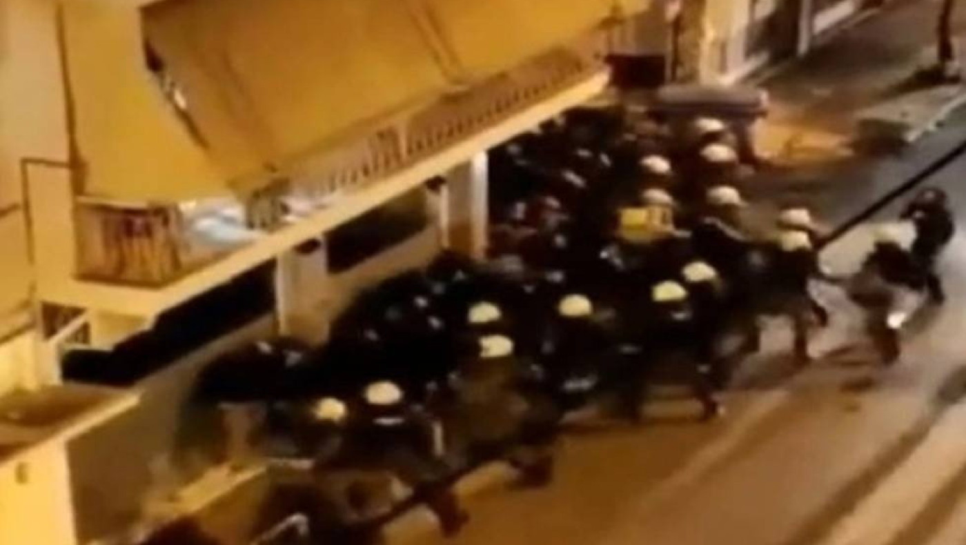 Απομακρύνθηκε ο επικεφαλής των ΜΑΤ μετά το επεισόδιο στο Περιστέρι